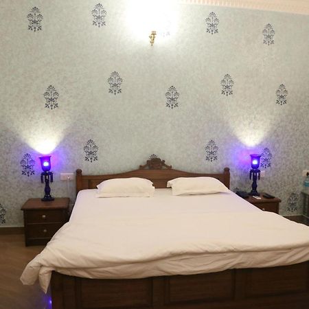 Vijaigarh Kothi - Heritage Boutique Varanasi Luaran gambar