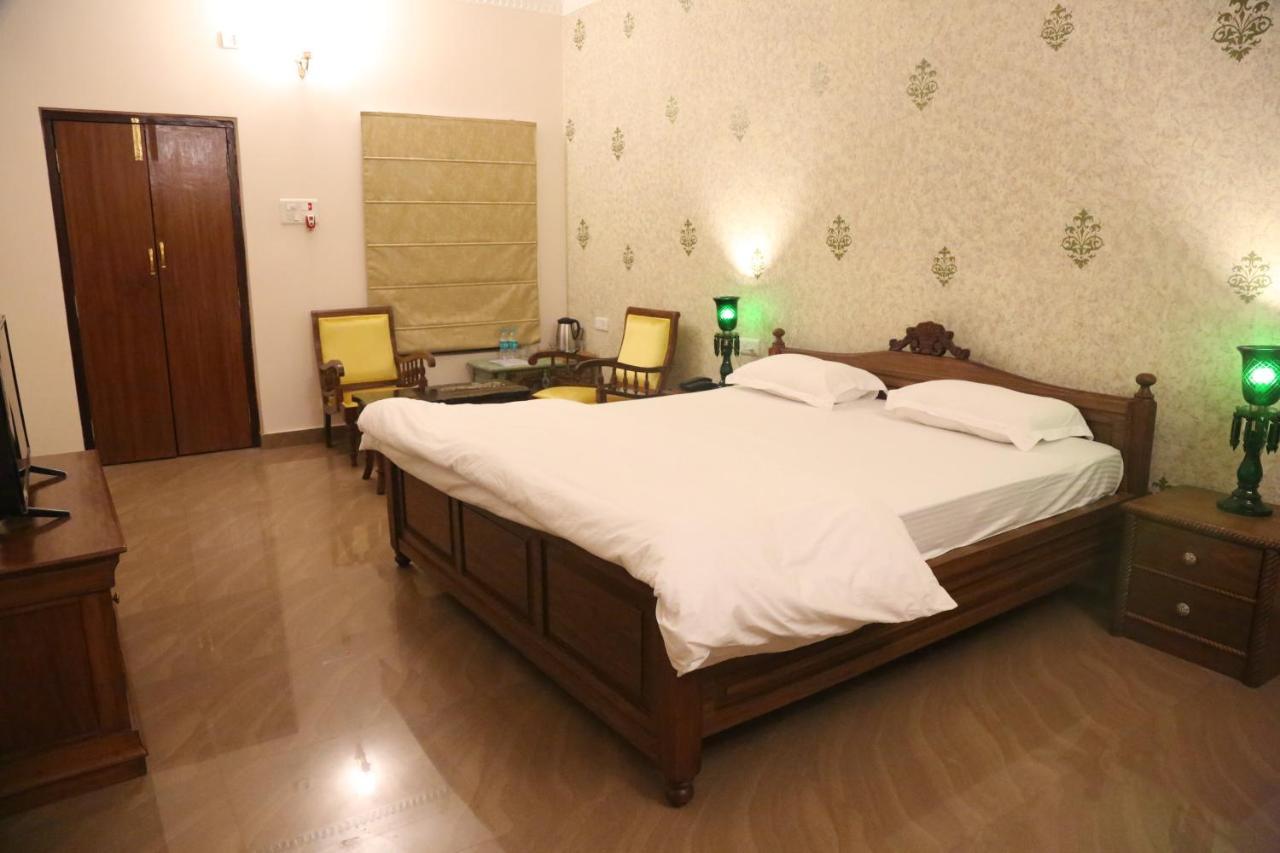 Vijaigarh Kothi - Heritage Boutique Varanasi Luaran gambar