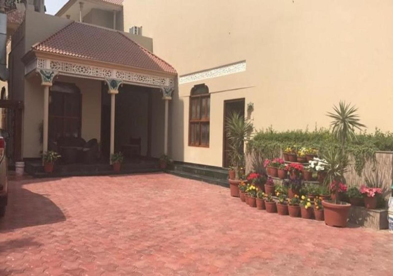 Vijaigarh Kothi - Heritage Boutique Varanasi Luaran gambar